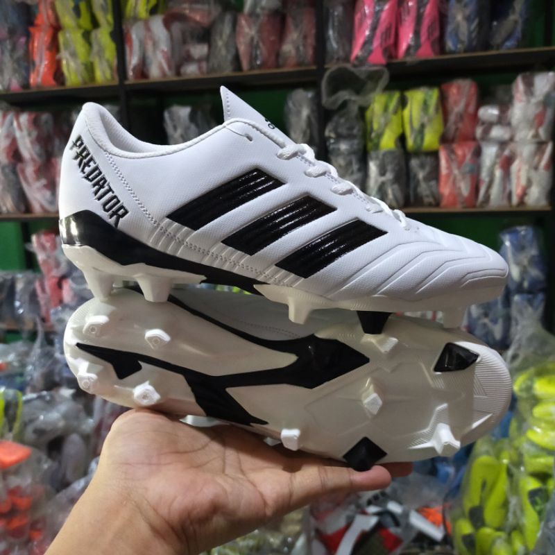 Sepatu Sepakbola Adidas1 Predator Komponen Original Murah Bonus Kaos Kaki