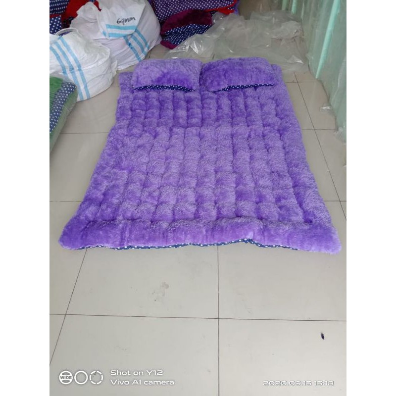 kasur lantai bulu