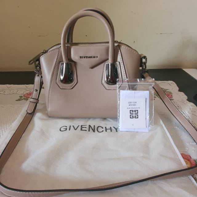 Givenchy antigona preloved sold
