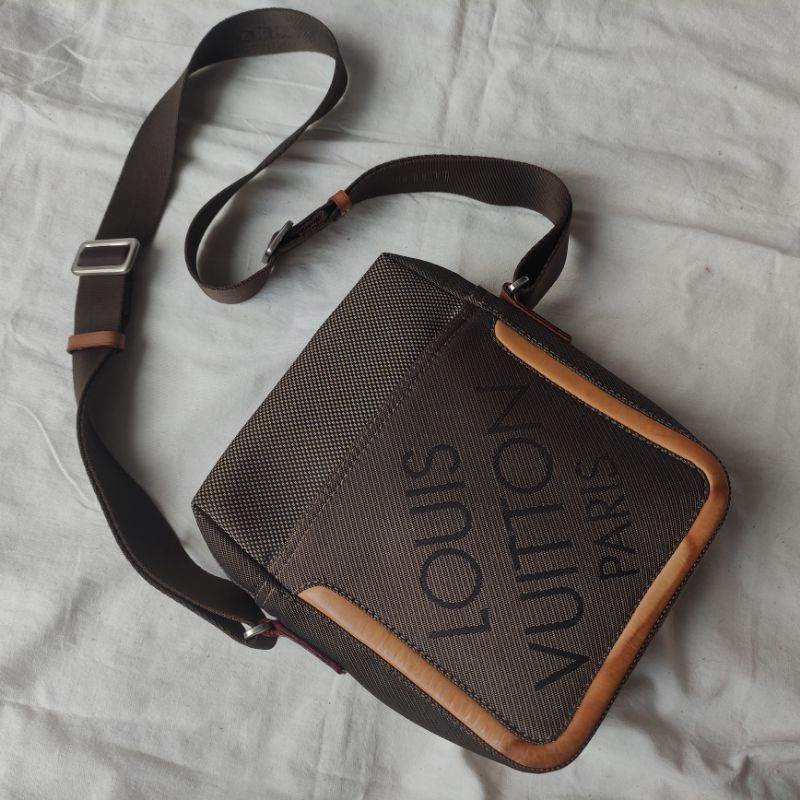 Tas Selempang Louis Vuitton Sling bag Messenger authentic original pria man preloved Second bekas