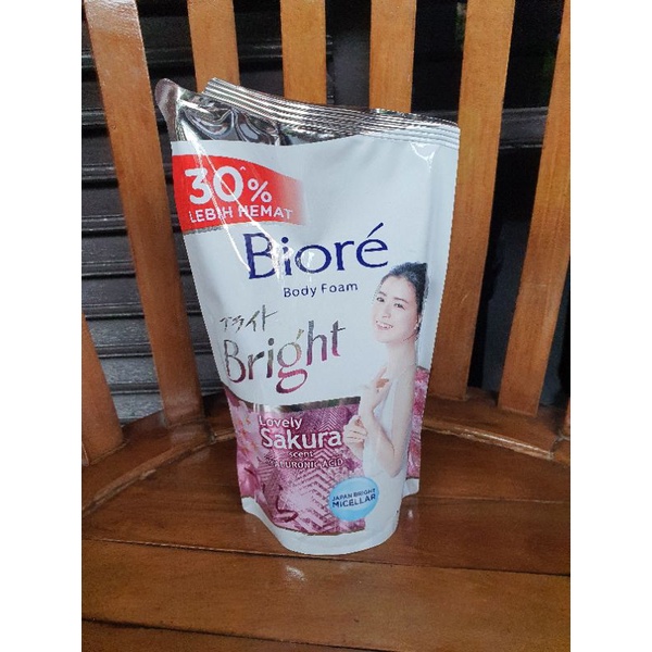 sabun mandi biore body foam 800ml