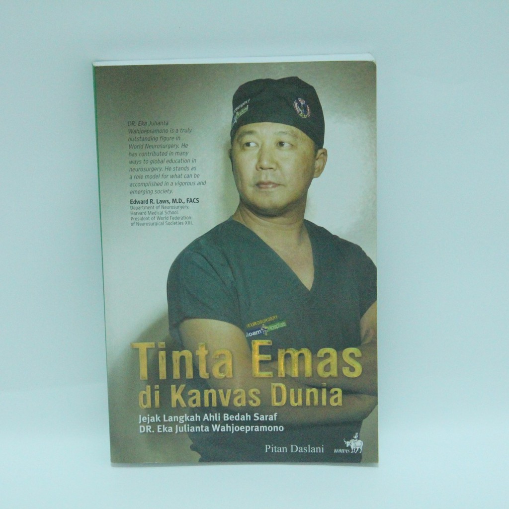 Tinta Emas Di Kanvas Dunia Buku Dr Eka Julianta Wahjoepramono Biografi Shopee Indonesia