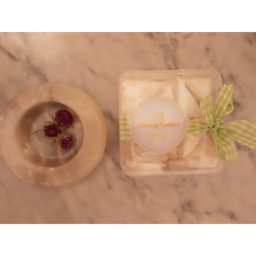 

Premium Snow White Cookies (Putri Salju)