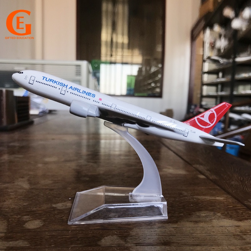 B777 Mainan Pesawat Terbang Turki 777 Bahan Alloy Ukuran 16CM