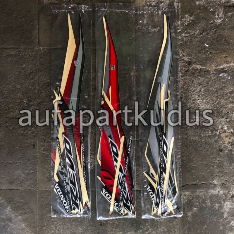Stripping strip stiker sticker lis polet body Honda Absolute Revo 2009 striping les revo absolute