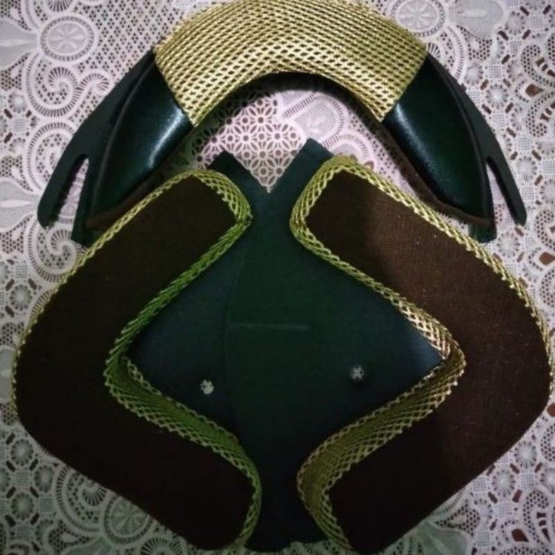 usa pipi & leher, helm bogo, warna coklat