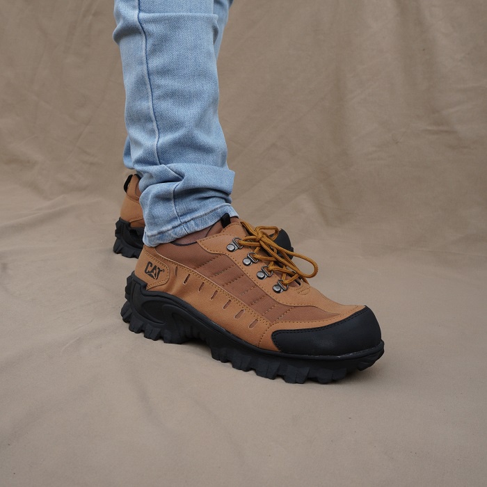 SEPATU CATERPILLAR BULDOZER /SEPATU PRIA SAFETY /SEPATU KERJA/SEPATU BOOT PENDEK - COKLAT