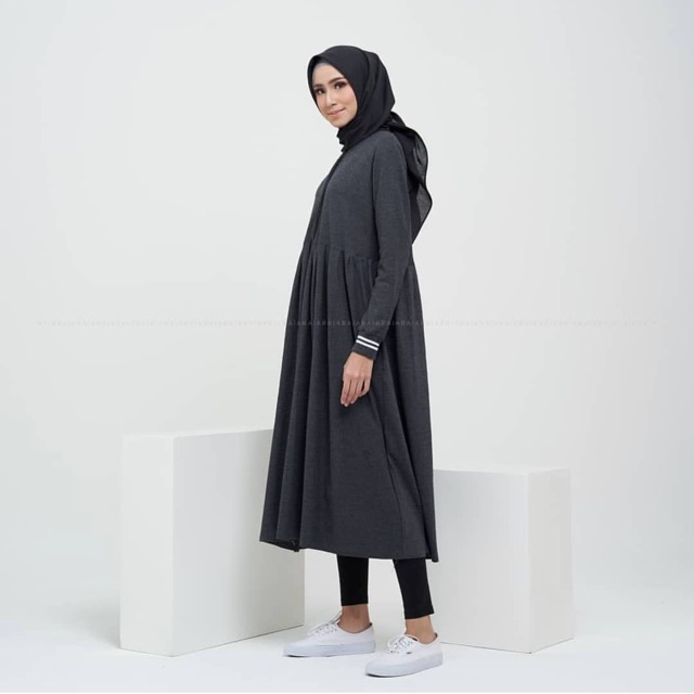 Sakai Midi Dress by Raia