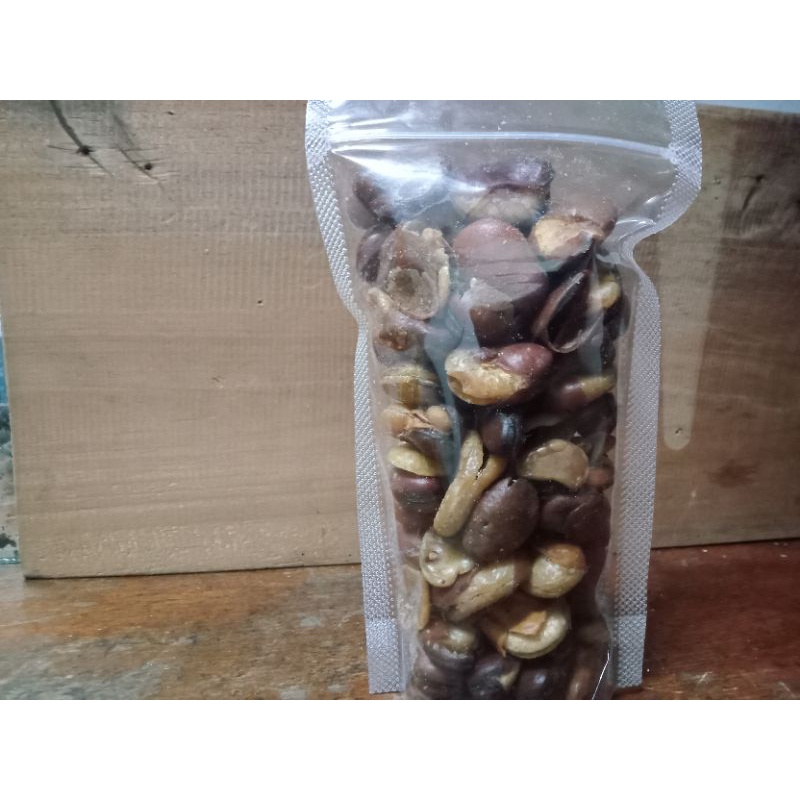 

kacang koro asin