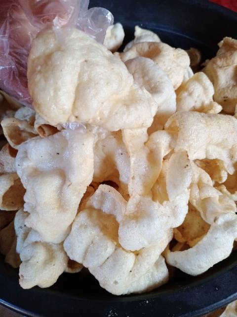 

Krupuk gendar siap goreng