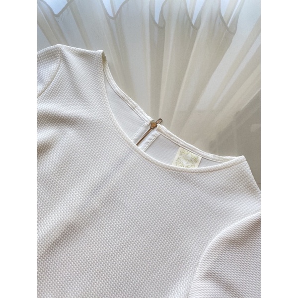 Blouse White Lengan Panjang Magnolia / Sweater Blouse Wanita Putih Lengan Panjang Model Korea Style