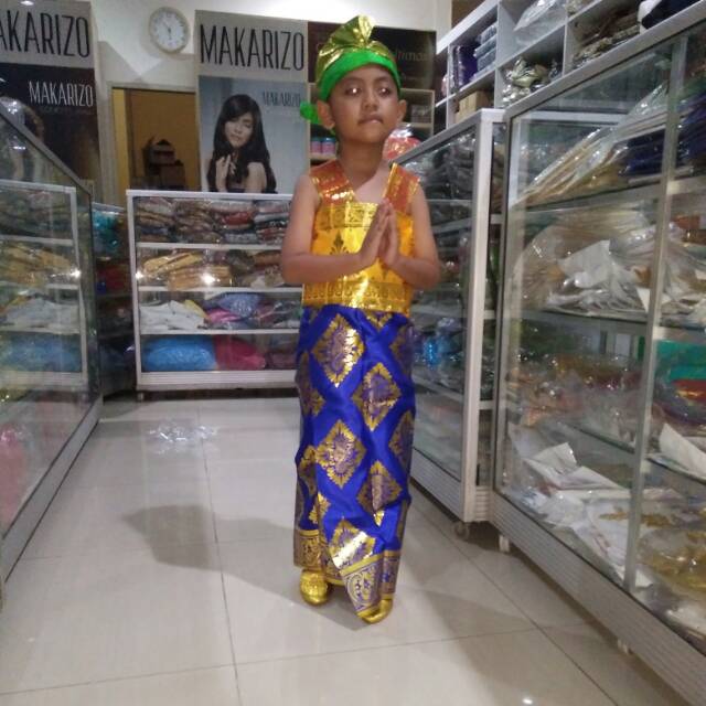 Baju Adat Bali cwo