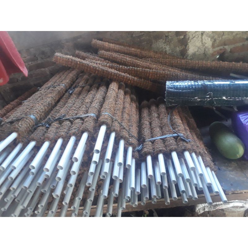 turus. / stand rambat tanaman menjalar