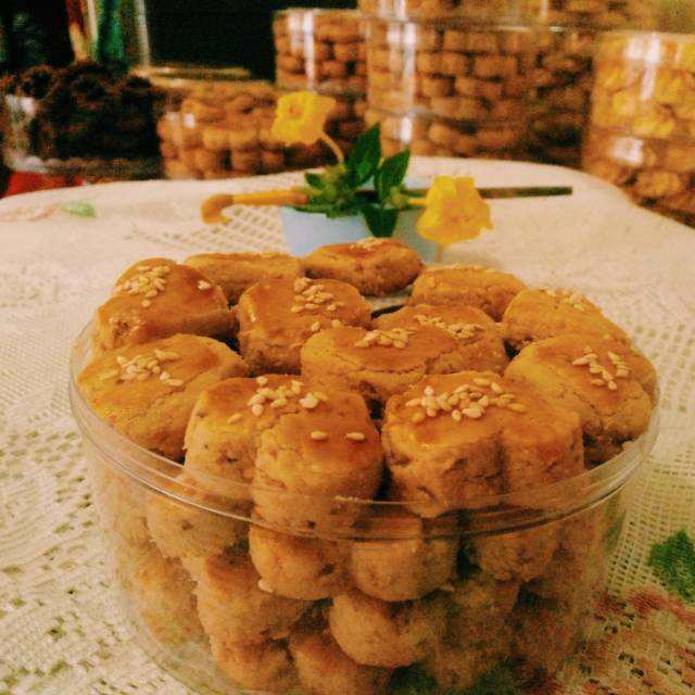 

Kue Kacang