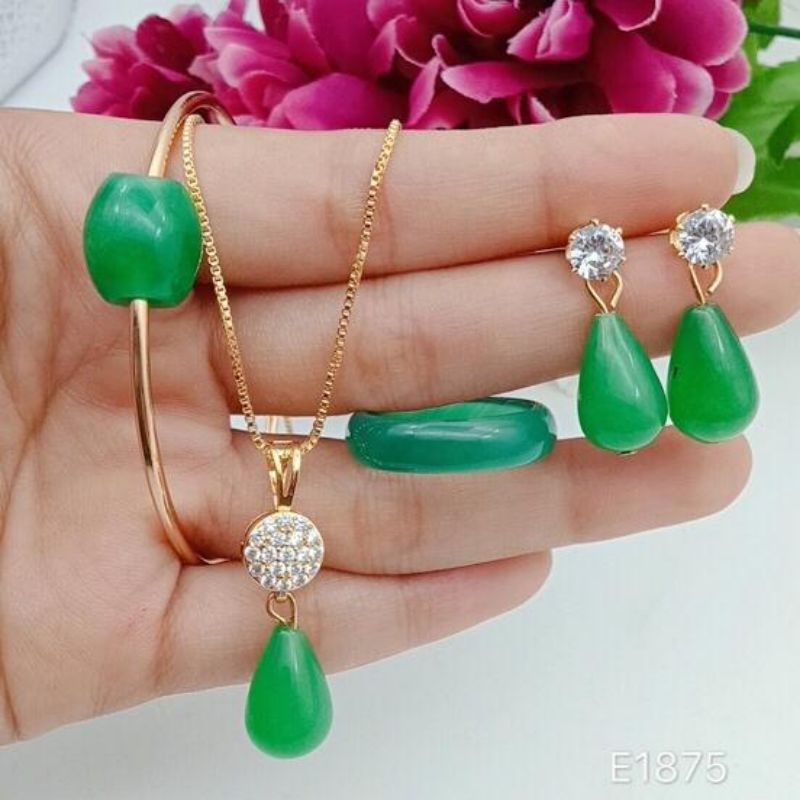 set wanita giok hijau  impor terlaris