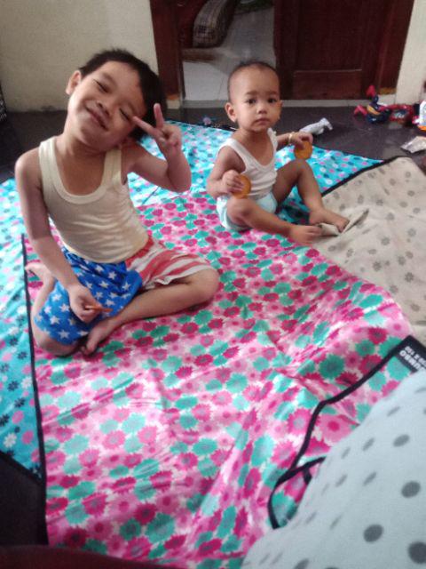 Tikar Piknik Lipat Bisa Pilih Motif Bahan Microsatin Jumbo 250 X 150 Cm