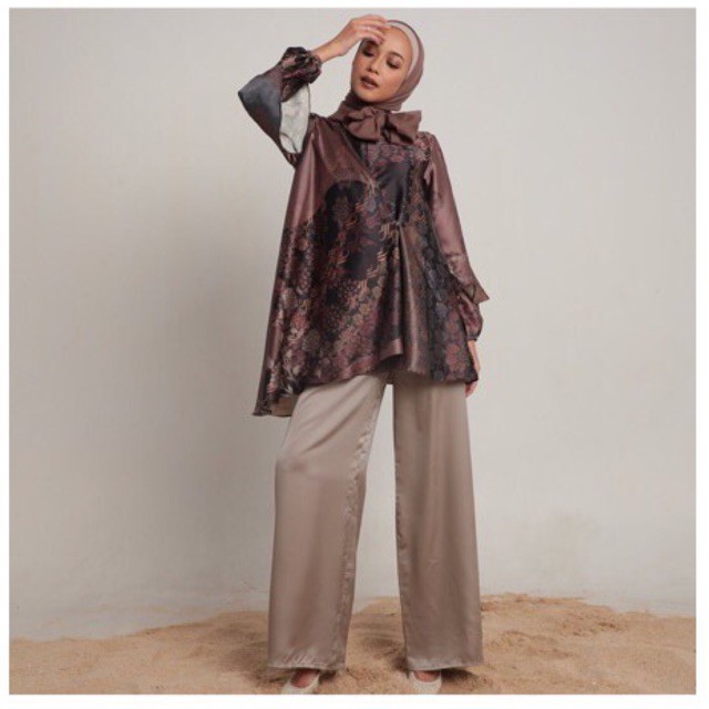 HAGIA BLOUSE (M) MUDA OFFICIAL | PAKAIAN WANITA | ATASAN WANITA | PRELOVED BAGUS