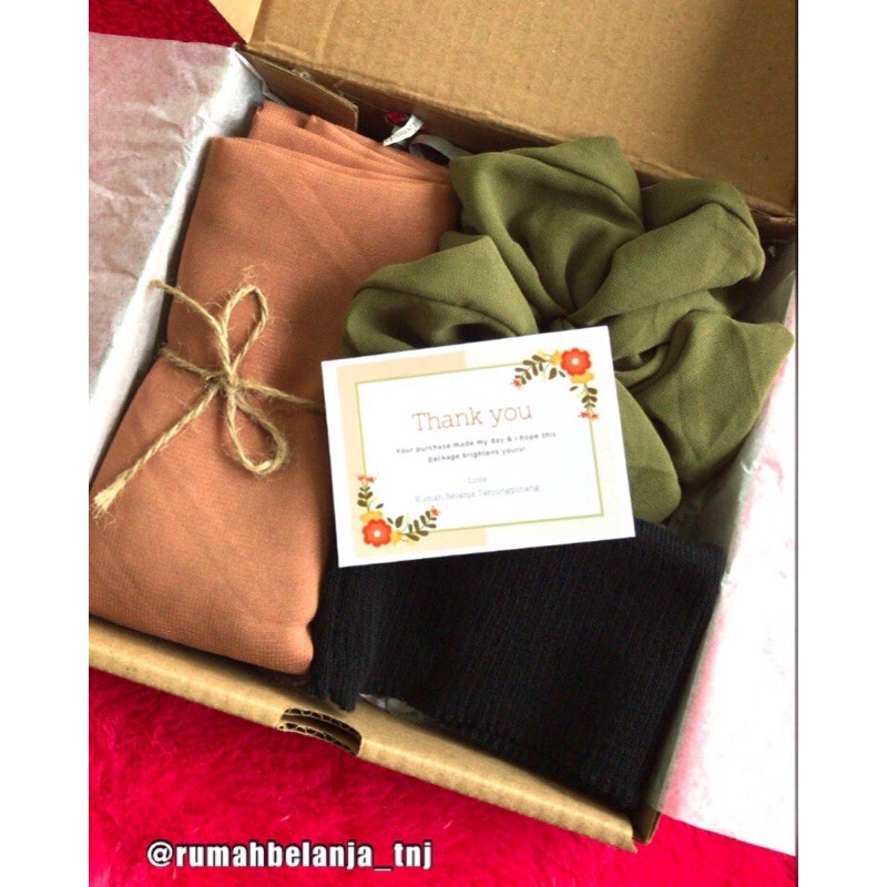 

Hampers hijab/hampers gift/kado hijab