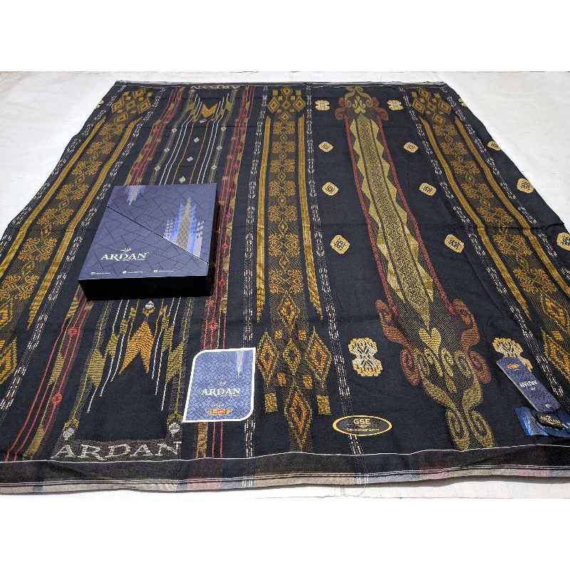 Sarung Ardan GSE Gold Warna Hitam dan Abu