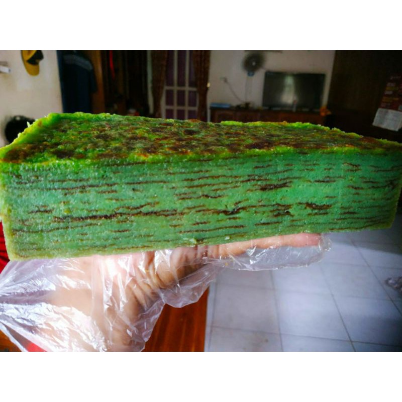 

lapis legit lampung varian pandan