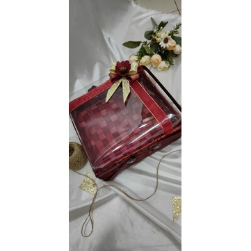 

kotak box kue keranjang hantaran seaerahan anyaman bambu 30x30 ± pita