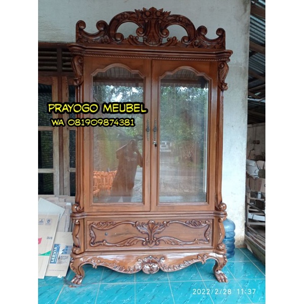lemari pajangan kaca ukir kayu jati - almari hias kaca mewah termurah