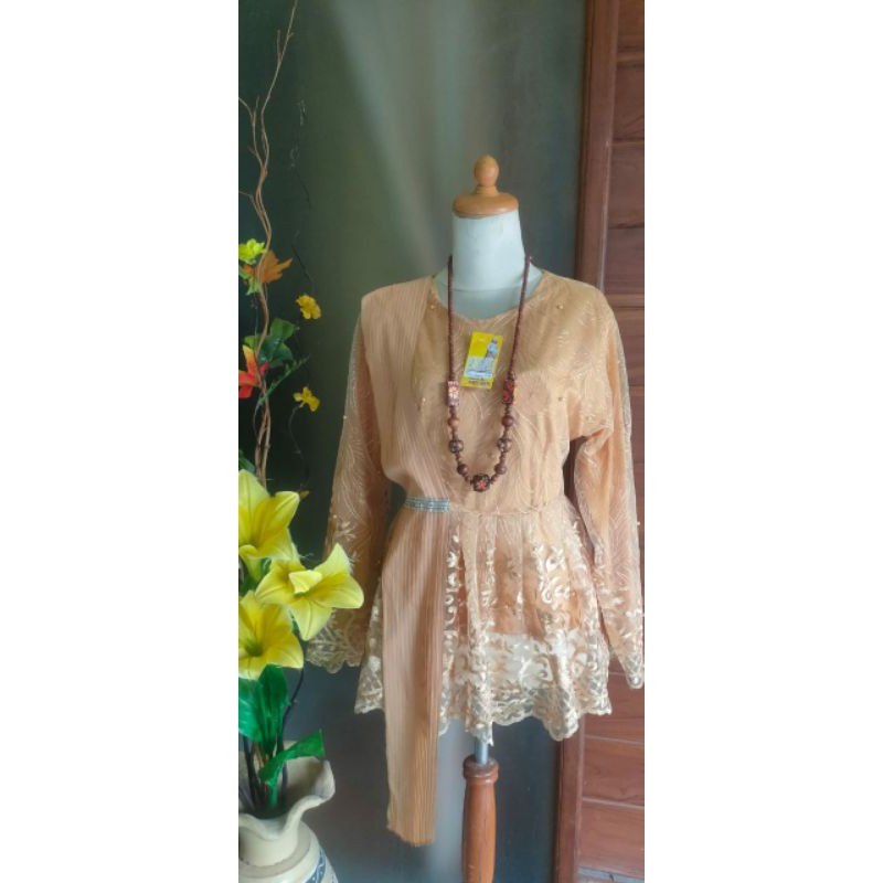 WM>KEBAYA SLENDANG MAYANG / BLOUS AMALIA / KEBAYA MODERN / KEBAYA KONDANGAN/ KEBAYA WISUDA9-GOLD