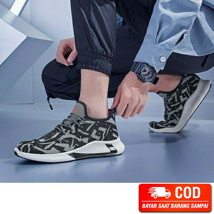 Sneakers Pria Modern Model Terbaru Sepatu Pria Modern Sneakers Pria Keren Sepatu Olahraga Sepatu Run