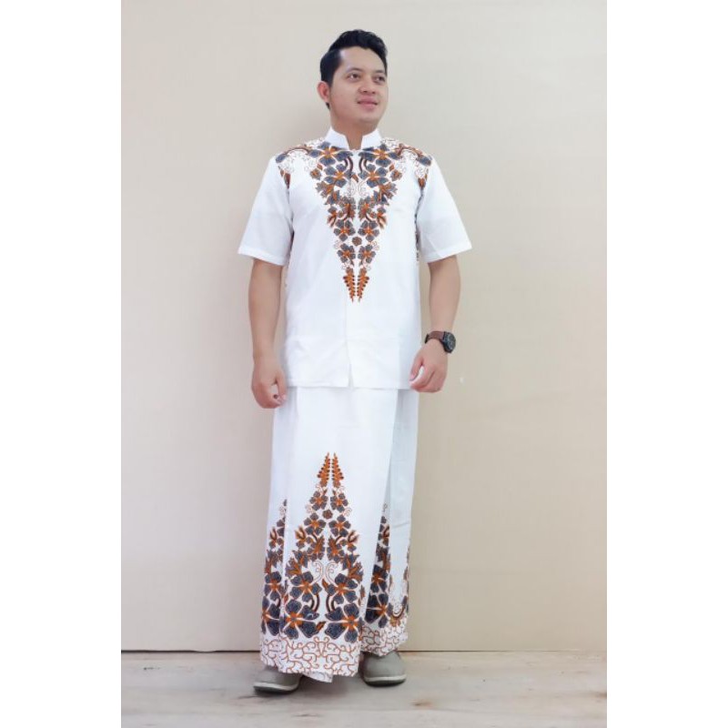 COD Sarung dan kemeja batik Pria trendy Kemeja Koko Batik solo