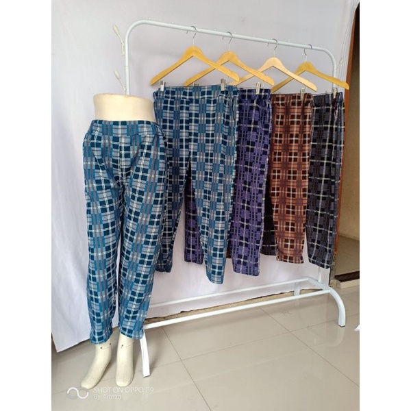 Celana Panjang Motif Kotak Street Baggy Pants Jumbo Wanita