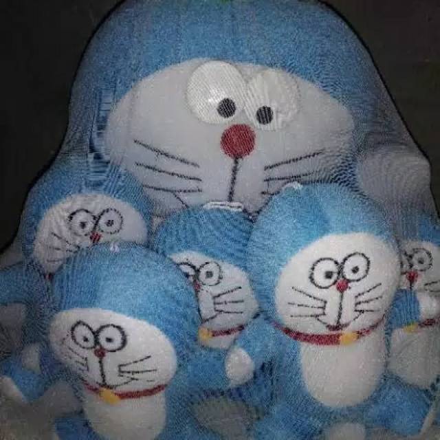 Boneka Beranak Doraemon