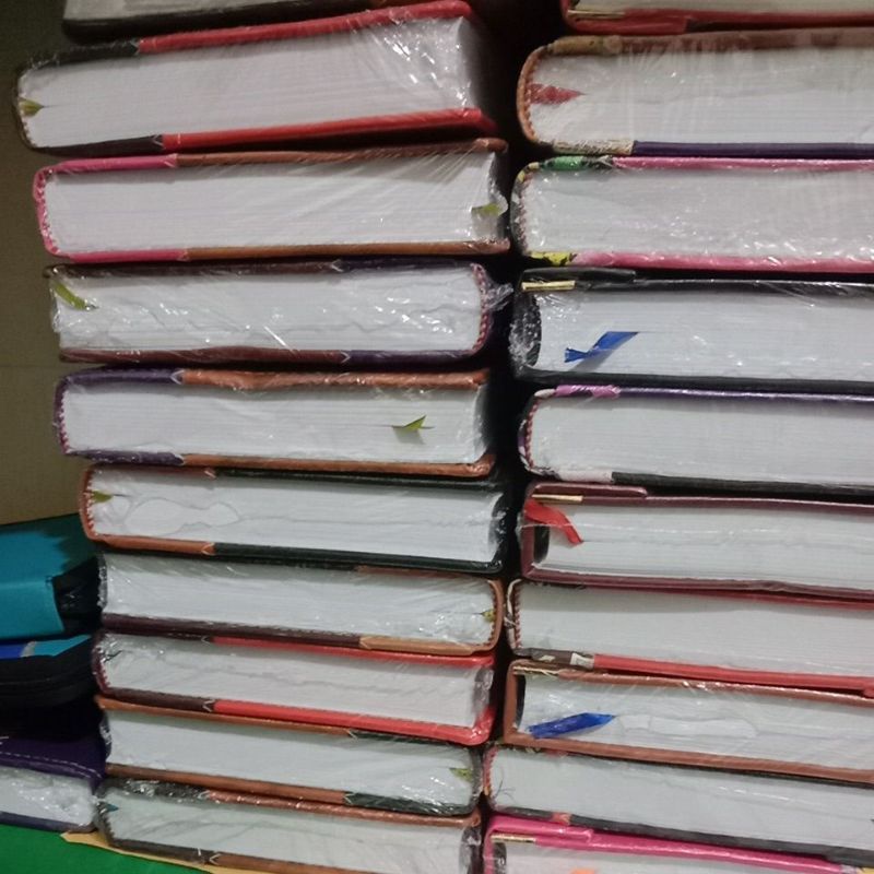 

Al-quran makna besar sampul kombinasi // al-quran makna besar kertas putih