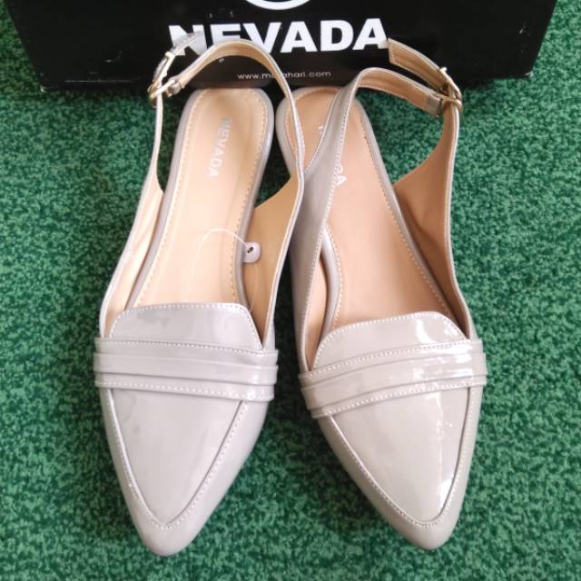 NEVADA Sz 39 Sepatu Flatshoes Slingback Model Kait Abu Merk Branded Matahari Original
