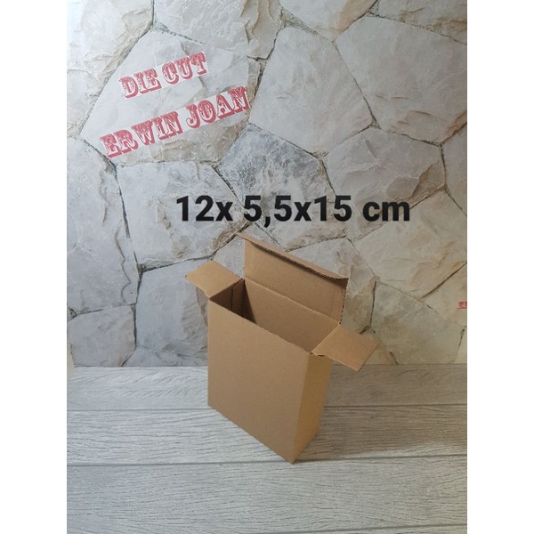 

Kardus Box uk. 12x5,5x15 cm Kotak Karton Die Cut Botol DB