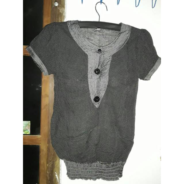 Preloved blouse kerut bawah polka