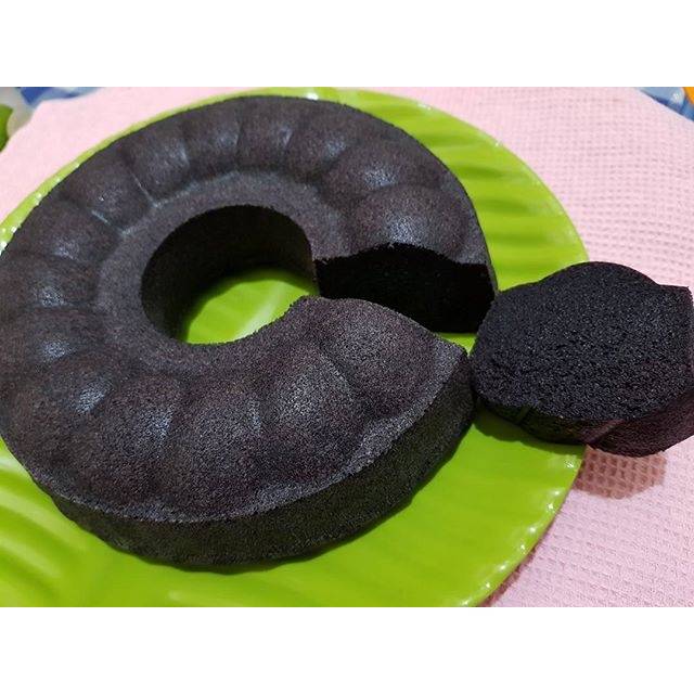 

Bolu kukus ketan hitam