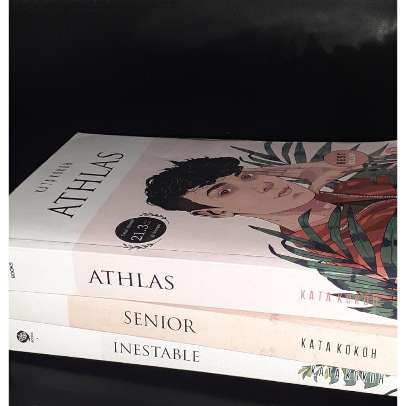 PRELOVED NOVEL SENIOR/INESTABLE/ATHLAS
