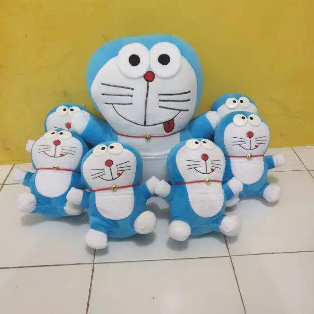 Boneka doraemon beranak 6