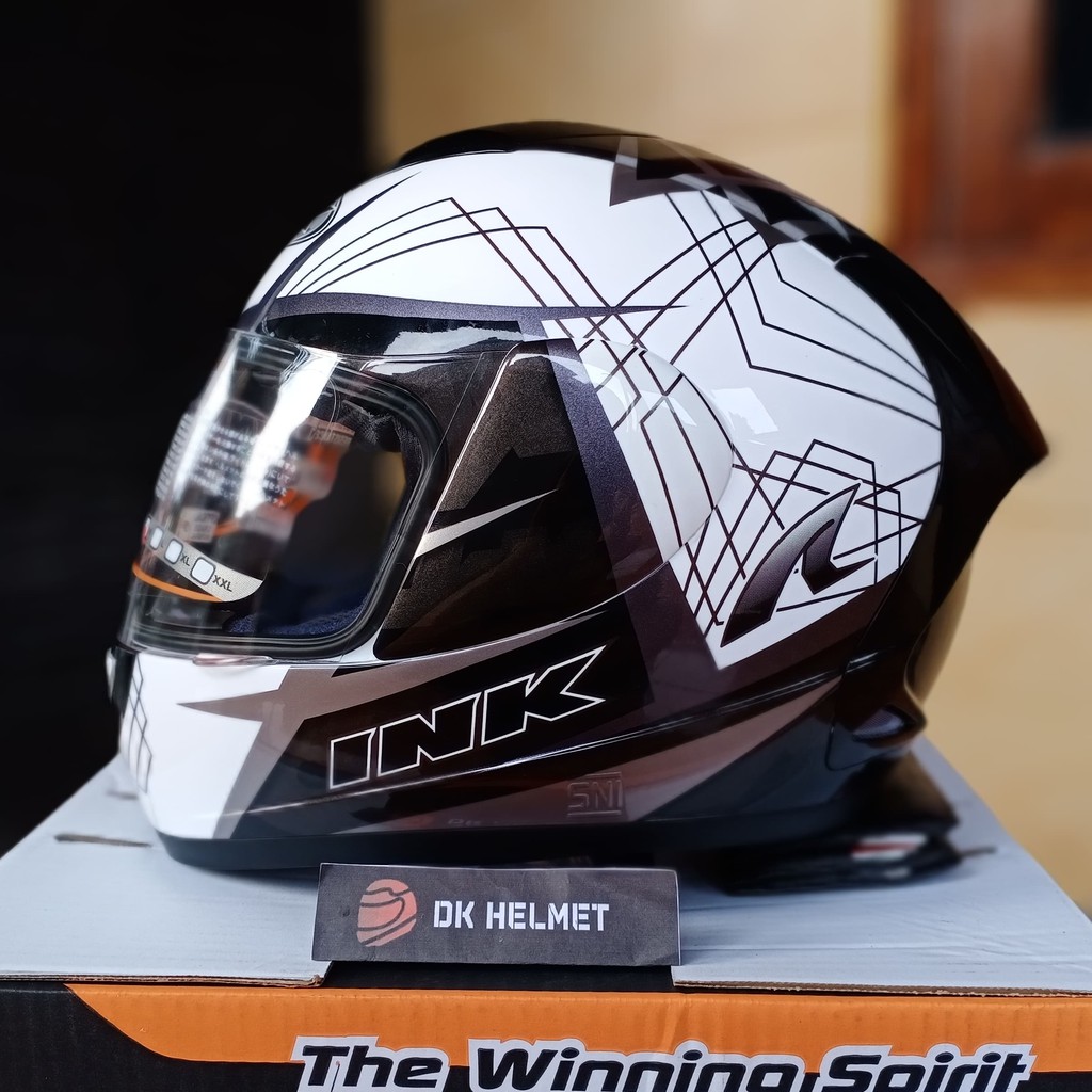 Helm INK CL Max Motif Seri 3 White Silver Gunmetal Black