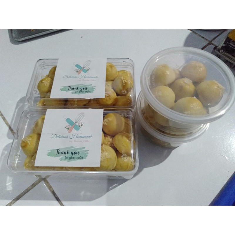 

Kue Nastar Delicious Homemade Bunda_QiRa Toples 350gr