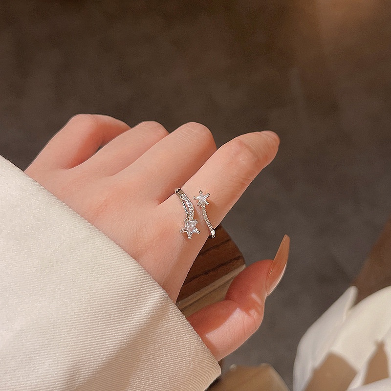 Cincin Jari Telunjuk Model Terbuka Adjustable Desain Bintang Hias Zirkon Untuk Wanita