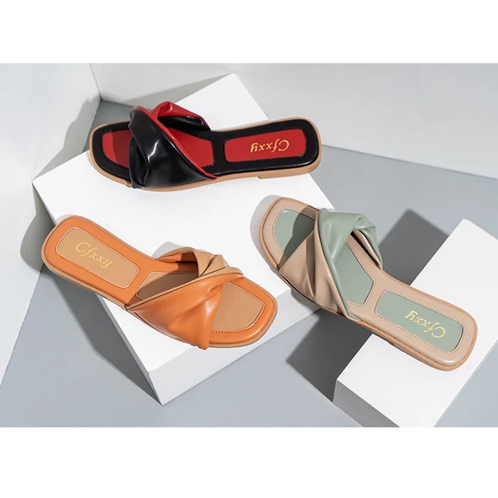 Sandal Wanita Terbaru Flat Lily/Sandal Flat Terbaru