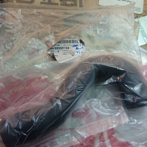selang radiator bawah chevrolet spin 1.5