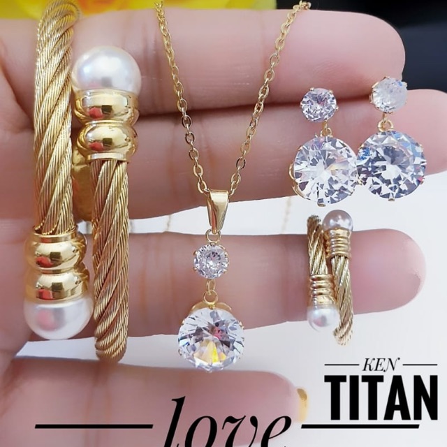 Set perhiasan titanium