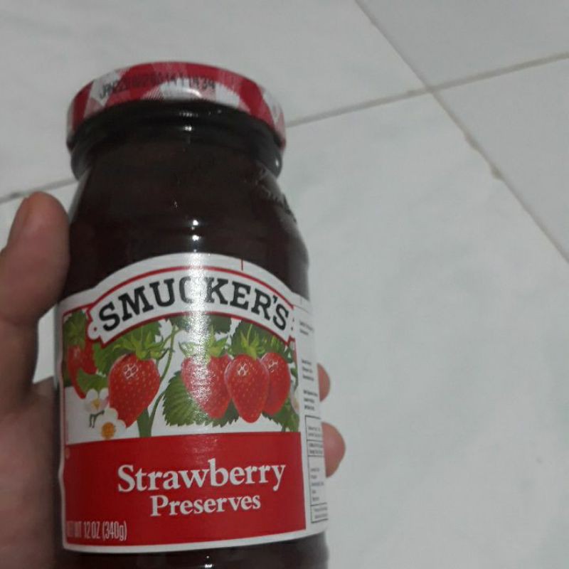 

Selai strawberry smuckers 350 g