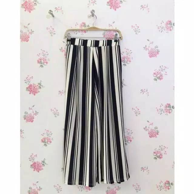 kulot salur panjang hitam putih