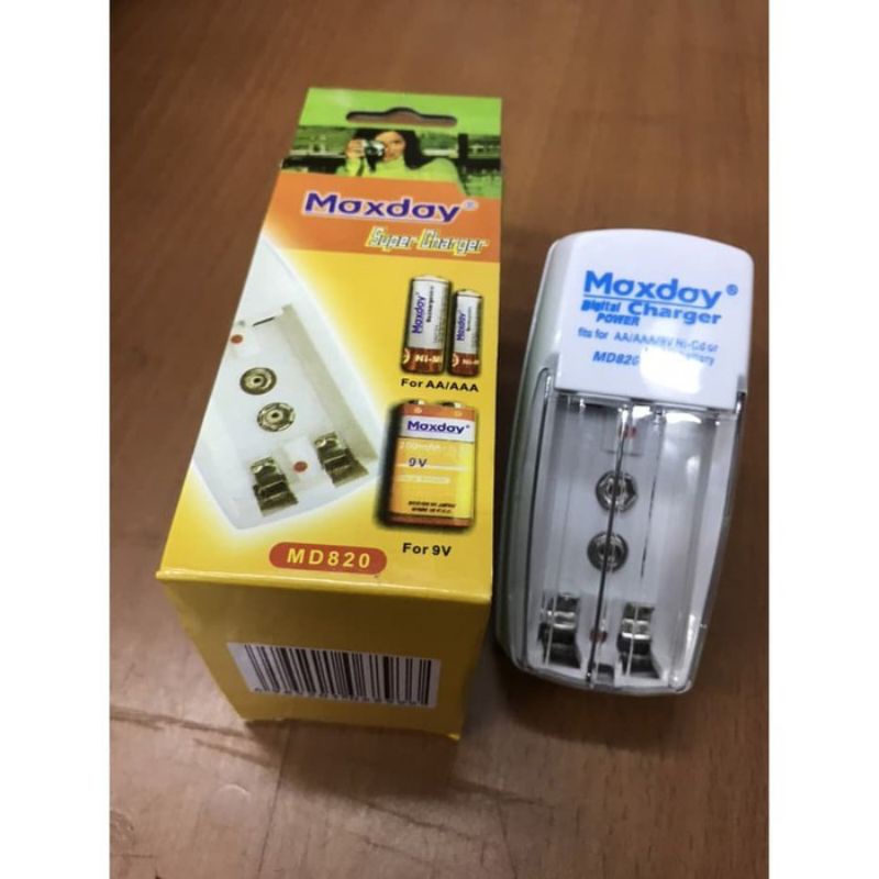 Charger Baterai AA AAA dan 9V MAXDAY MD820 Alat Cas Baterai AA AAA 9V