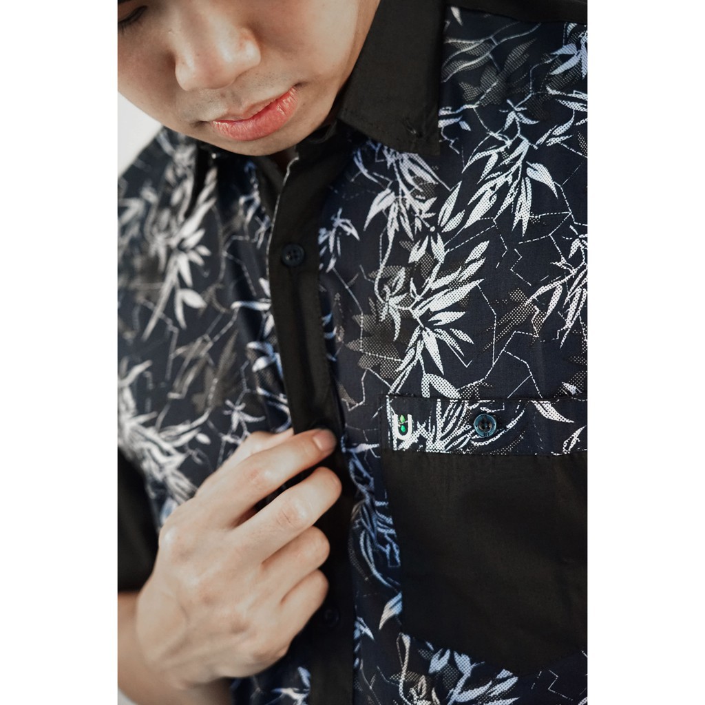 U8 – Kemeja Hem Pria Modern Fit Lengan Pendek Bahan Katun & Oxford