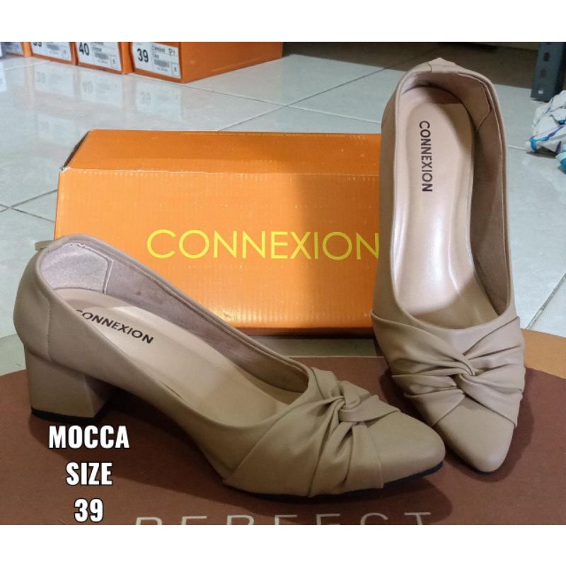 Sepatu wanita connexion