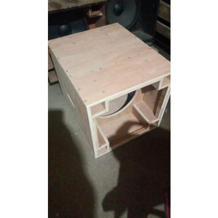 Box Planar 15 in single box salon speaker model planar